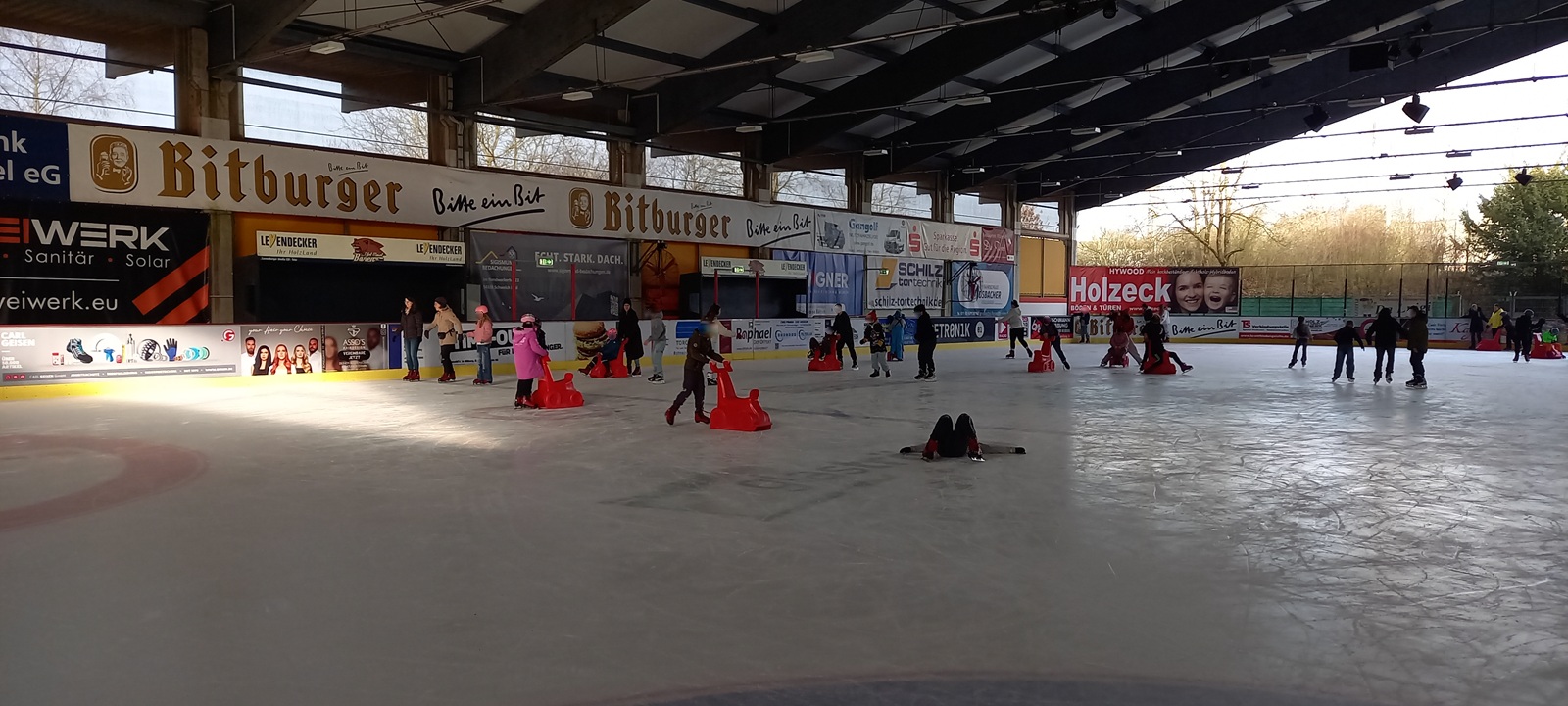 Besuch der Eislaufhalle Bitburg